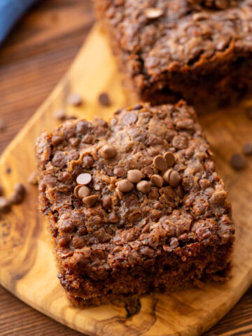 Chocolate No Frost Oatmeal Cake