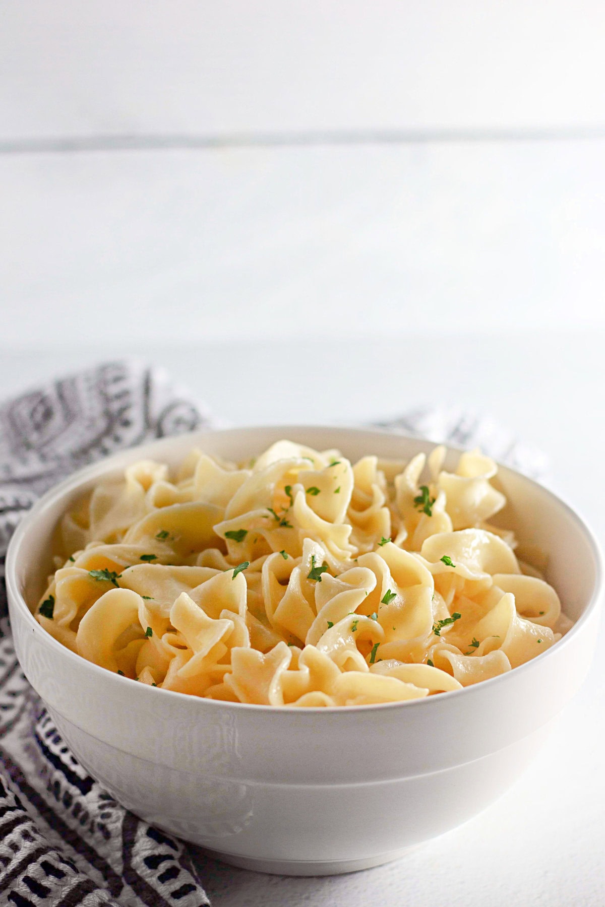 Amish Buttered Egg Noodles - The Cookin Chicks