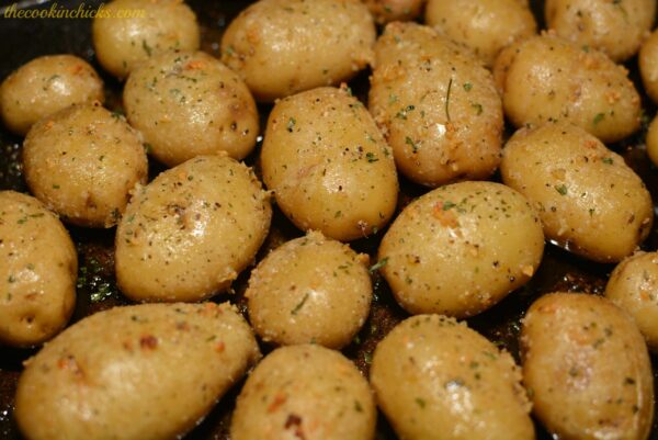 Garlic Ranch Potatoes - The Cookin Chicks