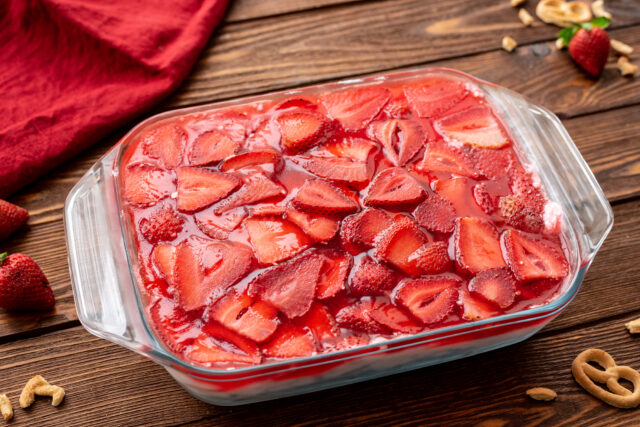 Strawberry Pretzel Salad - The Cookin Chicks