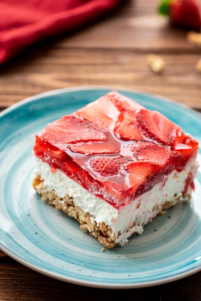 strawberry pretzel salad perfect for any occasion