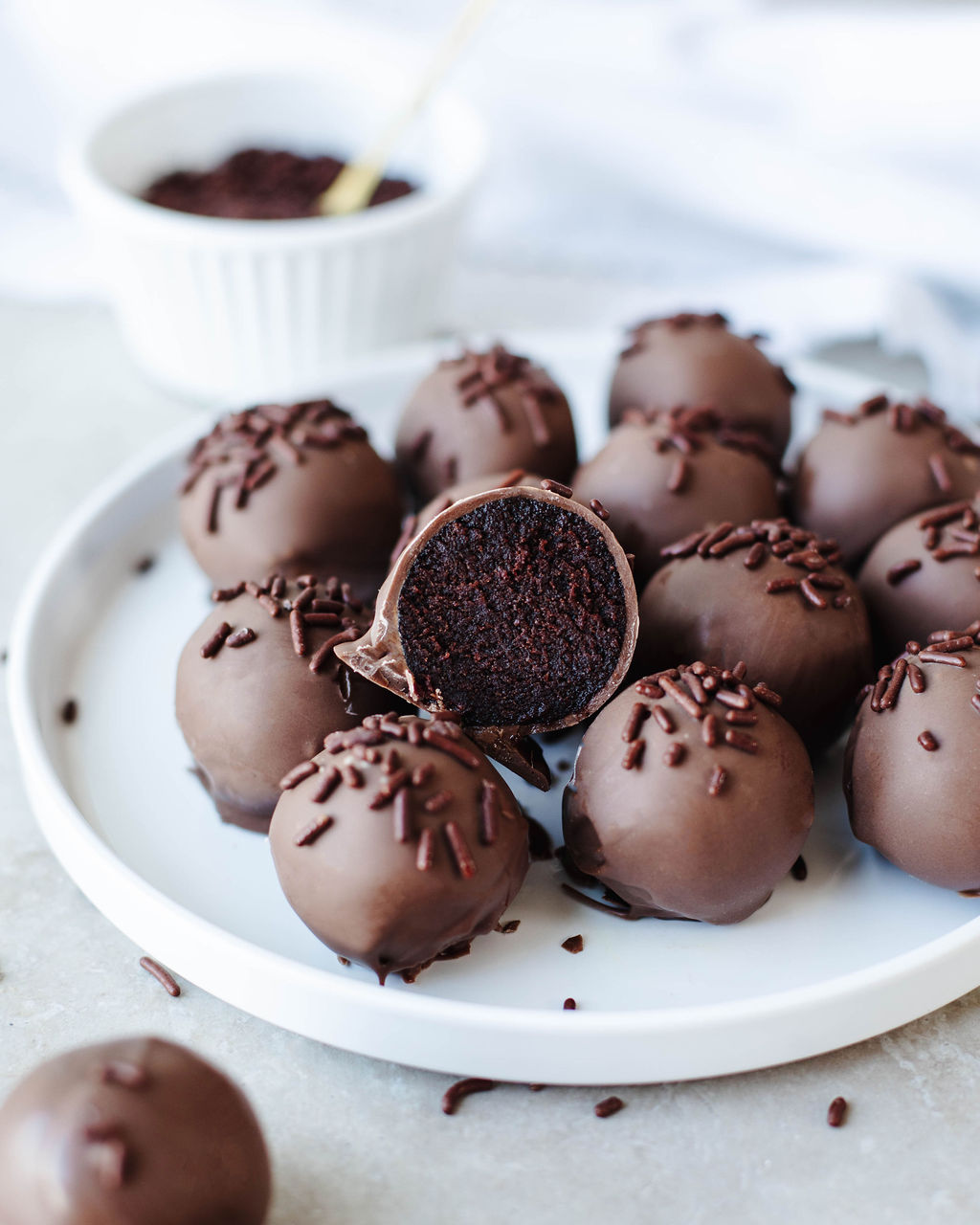 Chocolate Cake Balls [thecookinchicks.com]