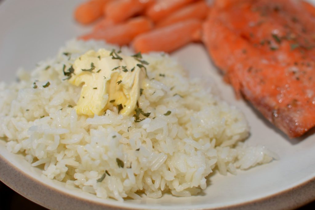 fluffy jasmine rice cooked in the instant pot