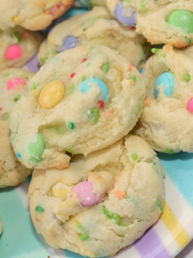 FUNFETTI EASTER M & M COOKIES - The Cookin Chicks