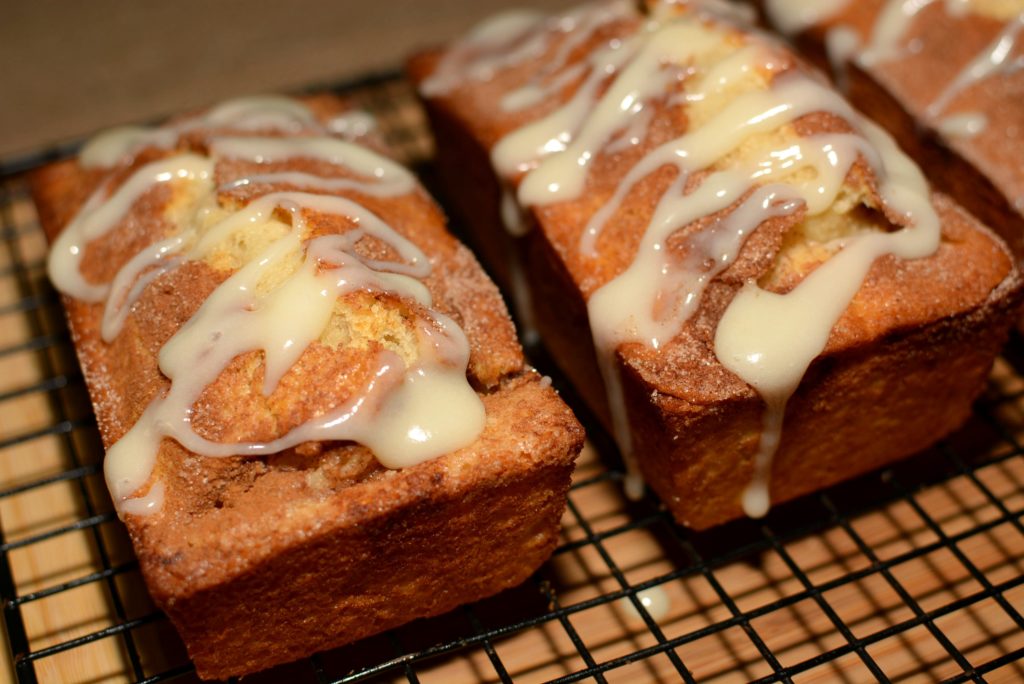 all the flavors of a cinnamon roll come together in this quick bread