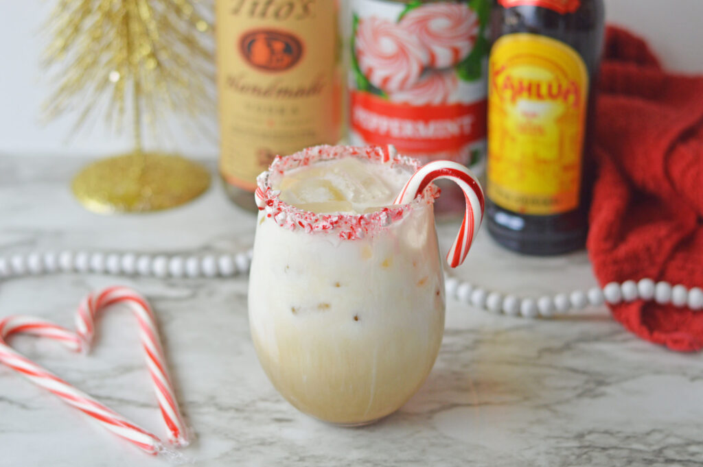 a 3 ingredient peppermint coffee cocktail for the Holidays.