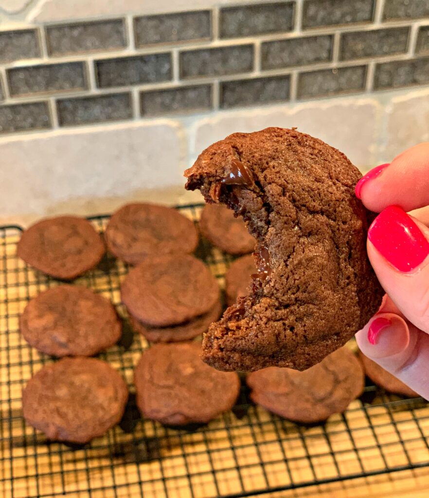 a flavorful chocolate cookie that tastes just like a brownie