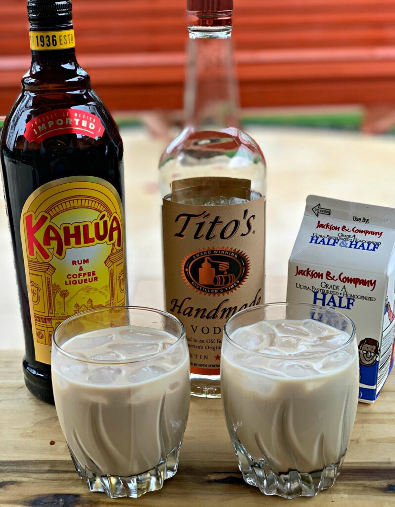 White Russian Cocktails - The Cookin Chicks
