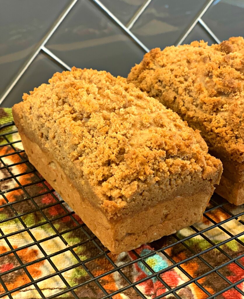 buttery cinnamon crumb streusel topping over moist, flavorful banana bread