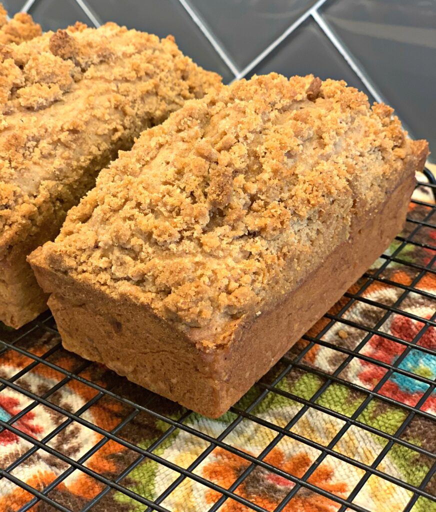 moist, quick bread with a cinnamon crumb topping and banana flavoring throughout