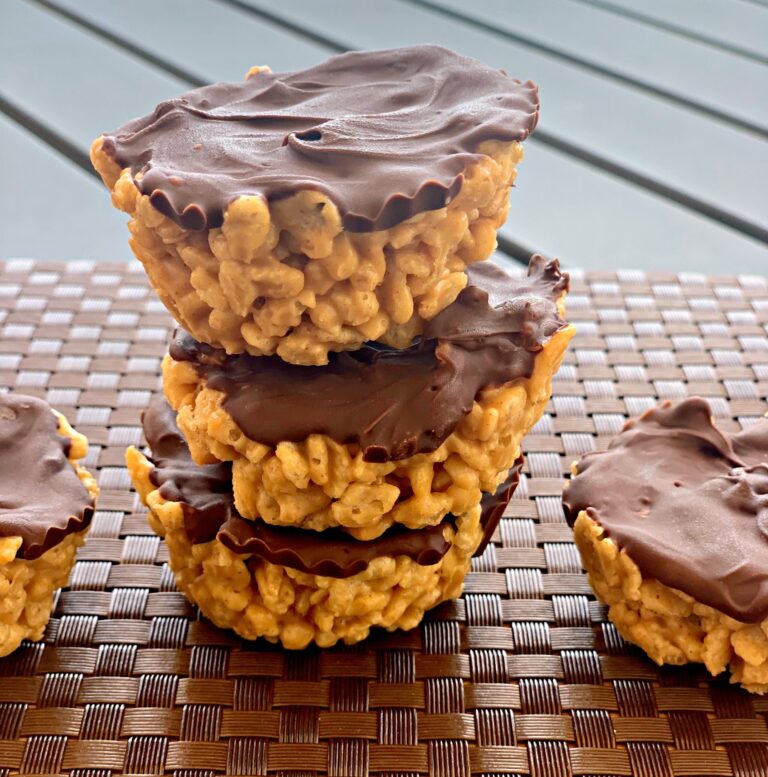 Chocolate Peanut Butter Rice Krispy Cups - The Cookin Chicks