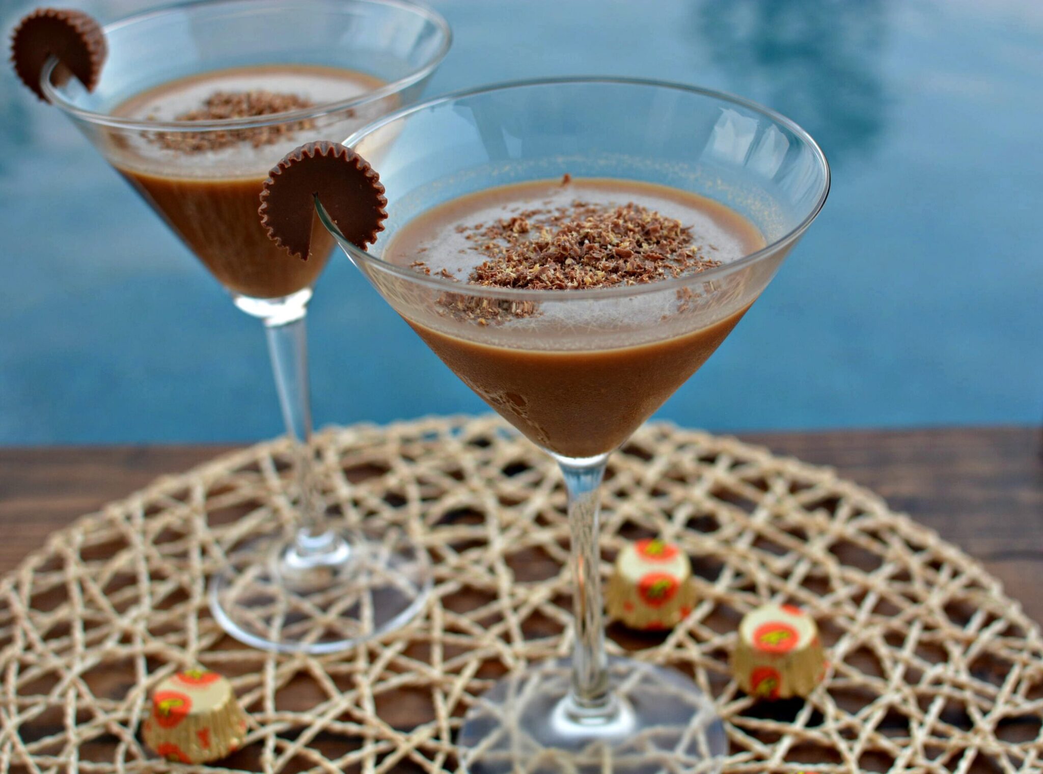 Peanut Butter Cup Martini - The Cookin Chicks