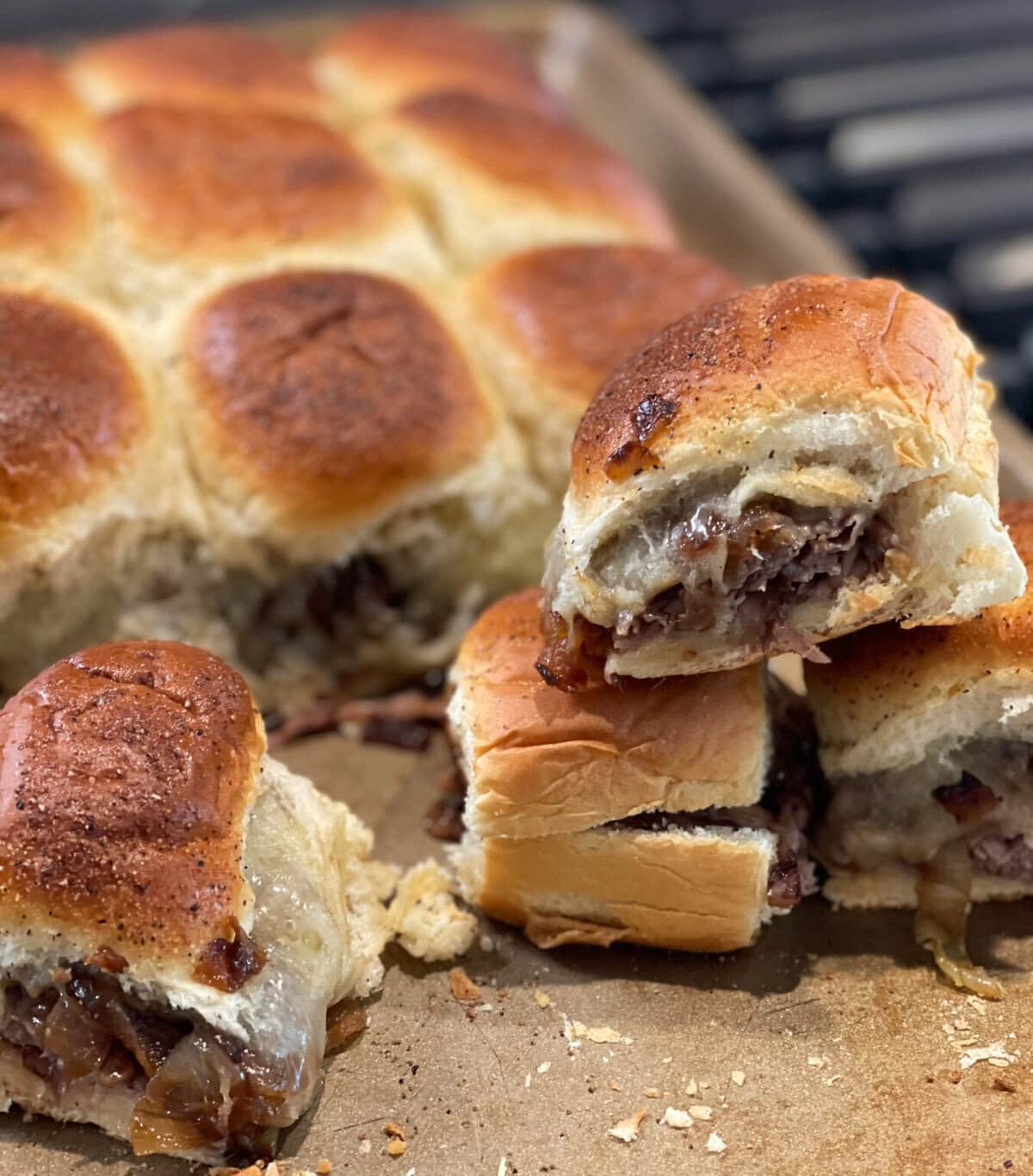 French Onion Beef Sliders The Cookin Chicks