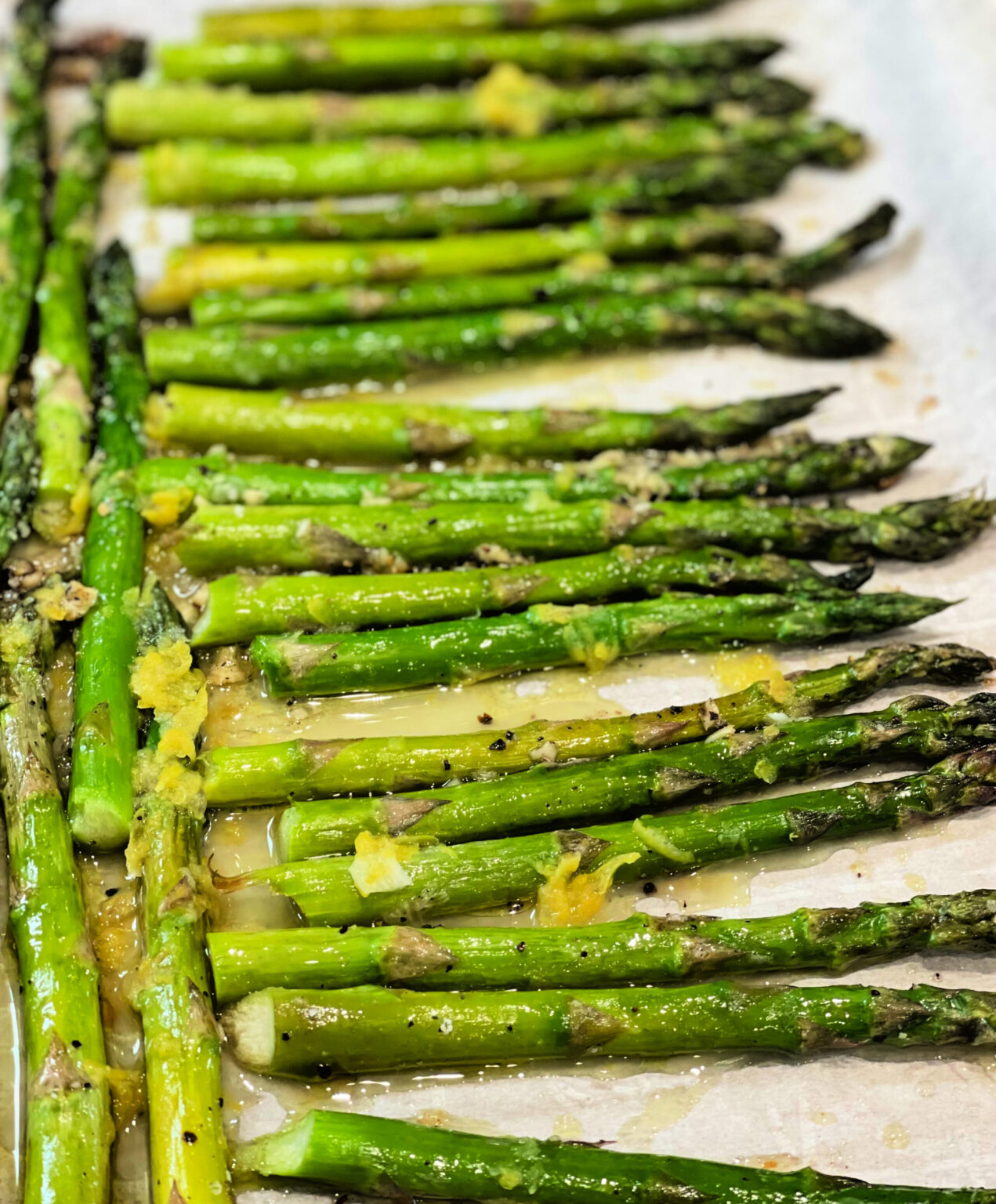 Lemon Garlic Asparagus - The Cookin Chicks