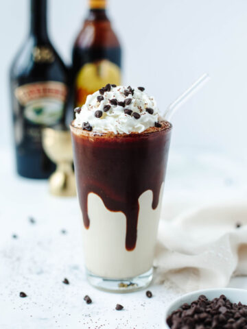 a creamy Frozen Mudslide Recipe in a glass.