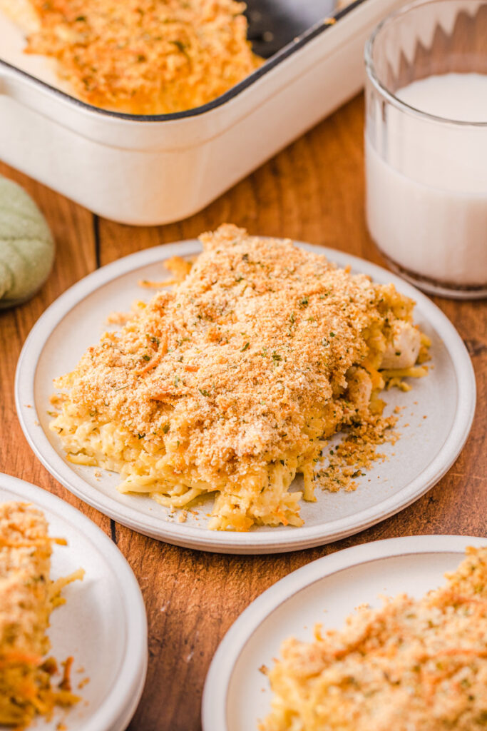 a serving of cheesy pasta on a plate.