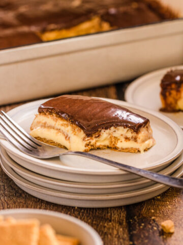 Old-Fashioned Chocolate Eclair Cake