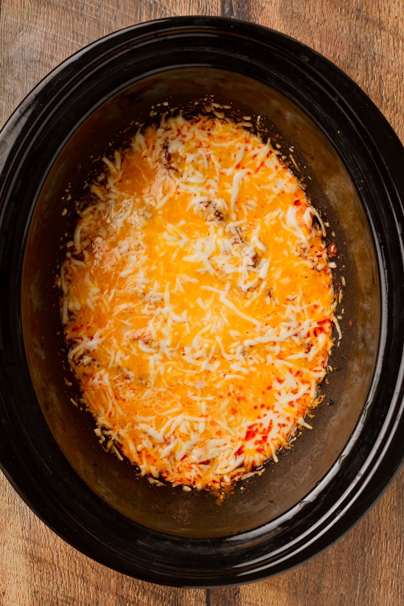 Cheesy Crockpot Tortellini ready to serve in bowls.