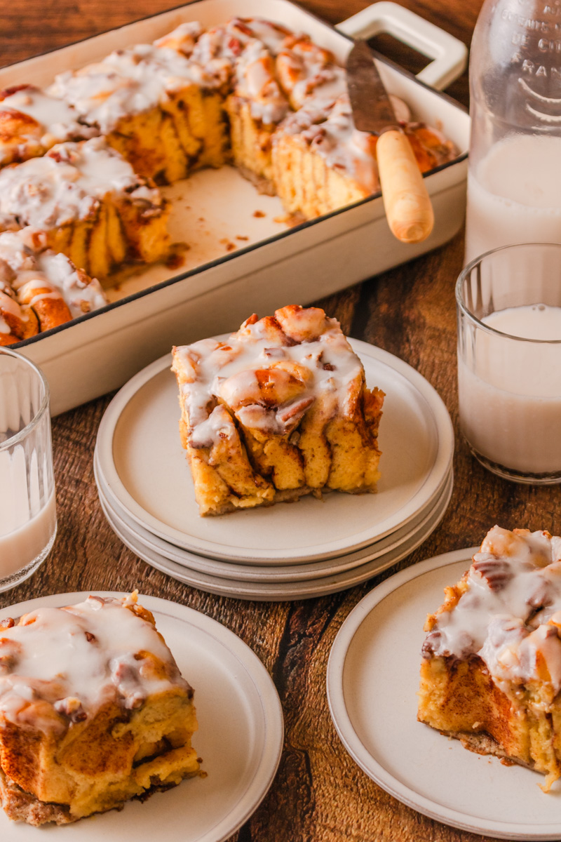 Cinnamon Roll French Toast Casserole - The Cookin Chicks