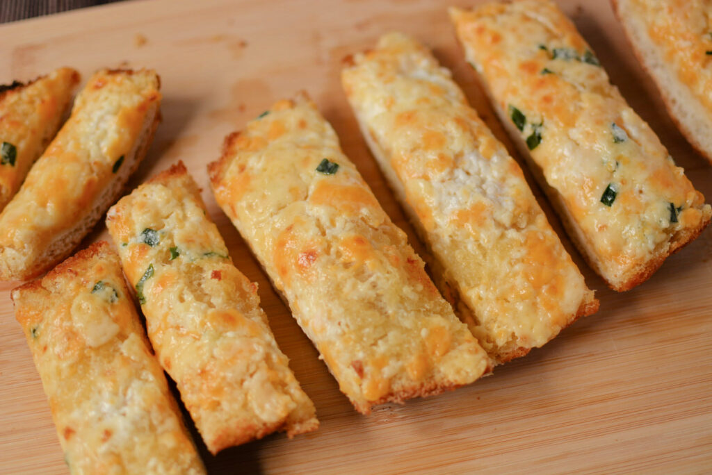 cheesy garlic bread sliced and ready to serve