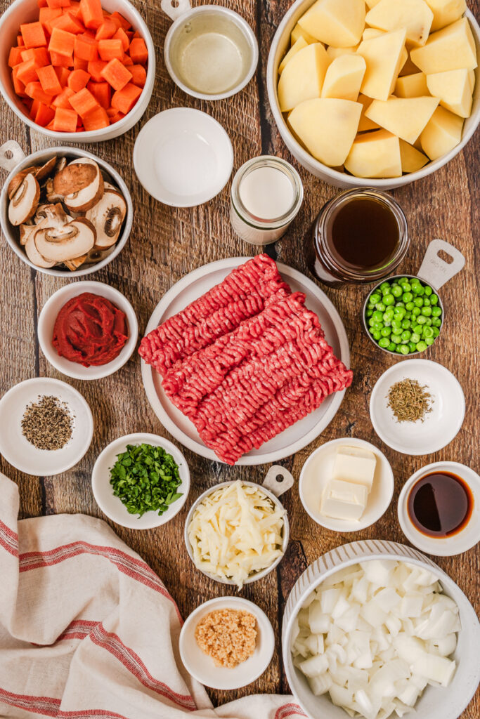 all the ingredients needed to make slow cooker cottage pie.
