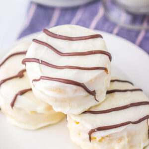 copycat little debbie zebra cakes on a white plate.