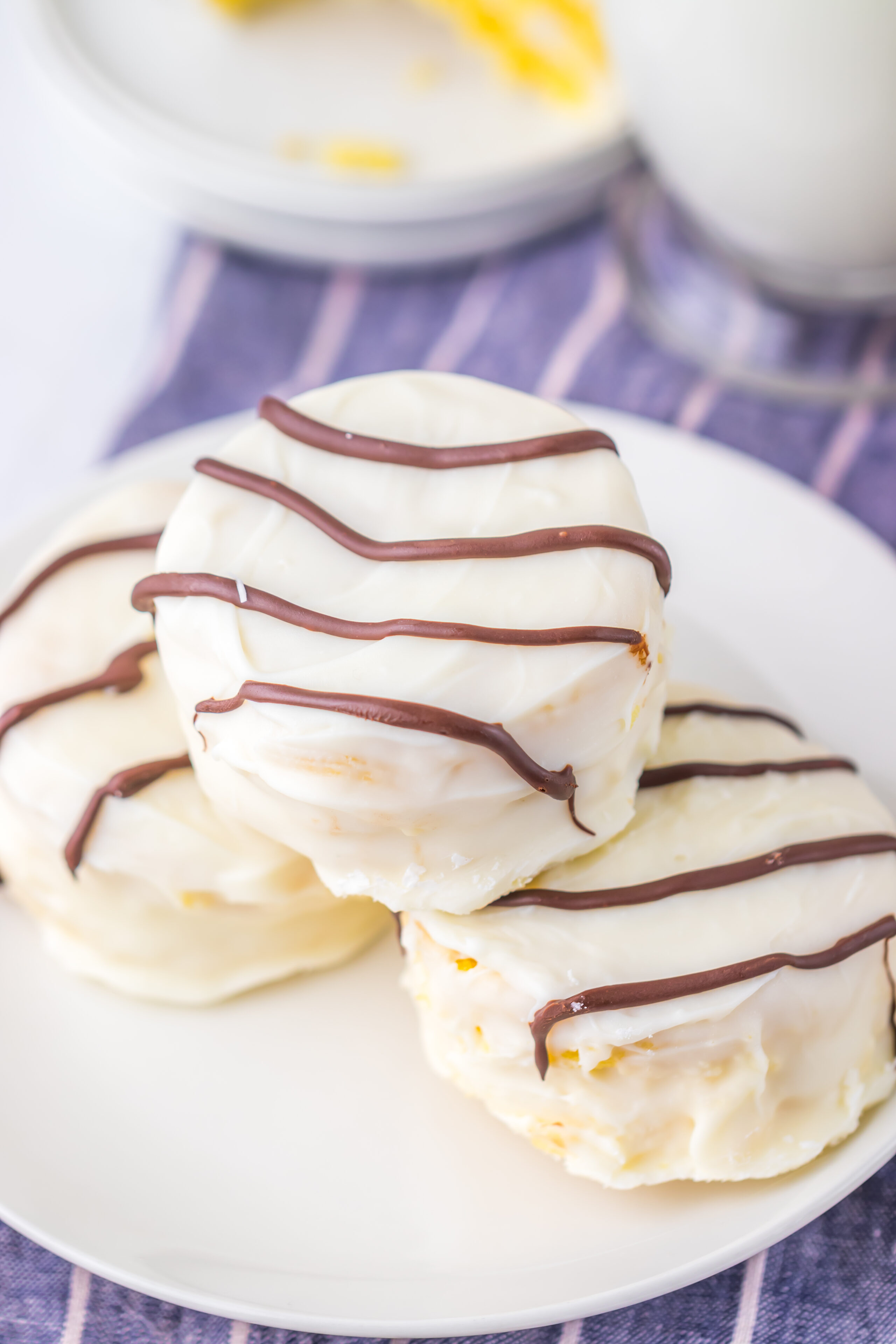 copycat little debbie zebra cakes on a plate.