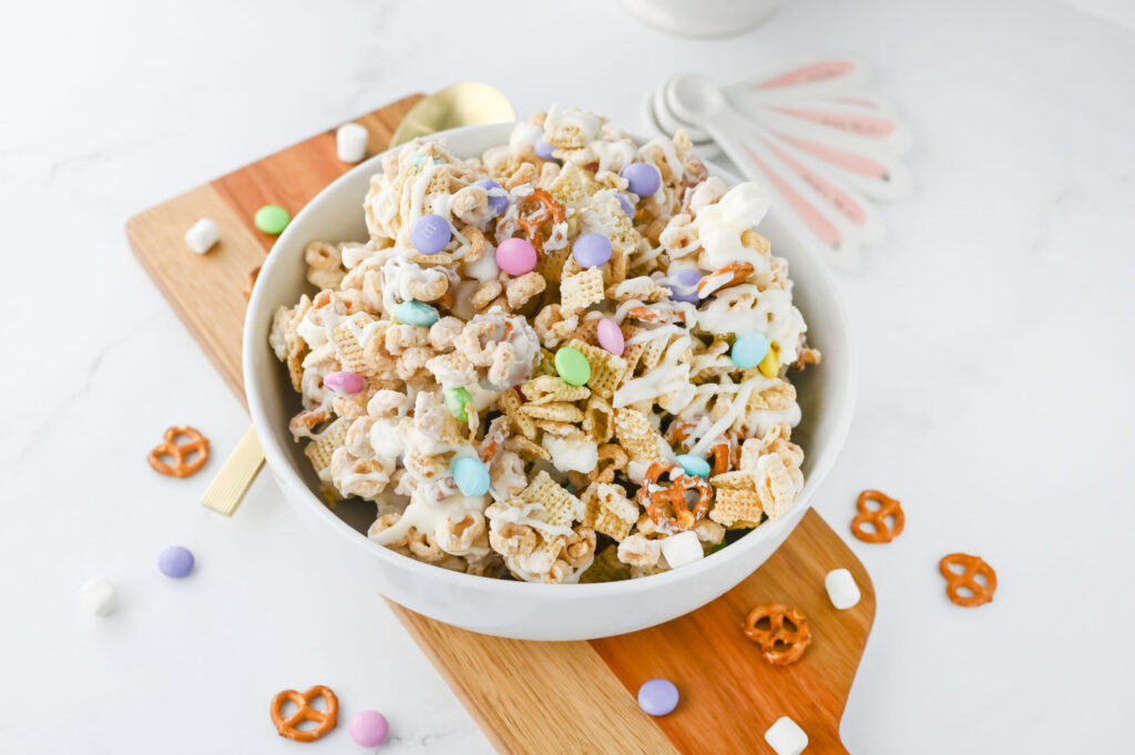 a salty sweet cereal snack mix for the Holidays.