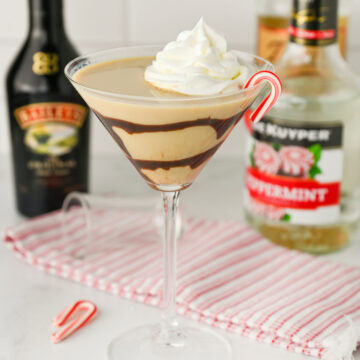 a martini glass with a Bailey's Peppermint Martini ready to serve.
