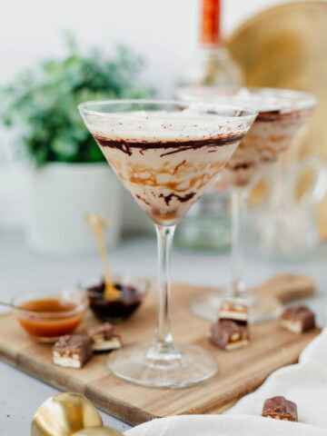 A snickers martini filled and ready to serve.